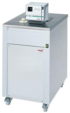 Ultracryostat à circulation julabo fpw52-sl-150c réf 9352753n150_0