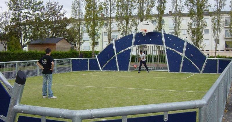 City stade en plastique recyclé - ossature en acier galvanisé thermo-laqué_0
