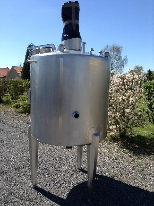 Cuve ETA 1300 L - Numéro de cuve CUV014 - Agitation centrale et tri-pâle_0