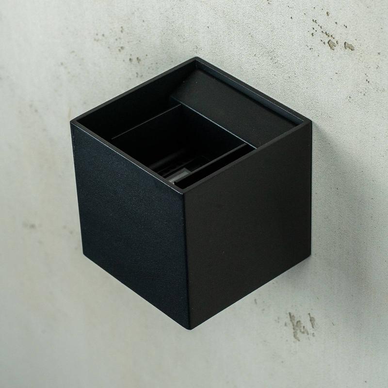 DYBERG LARSEN VENUS APPLIQUE D’EXTÉRIEUR LED