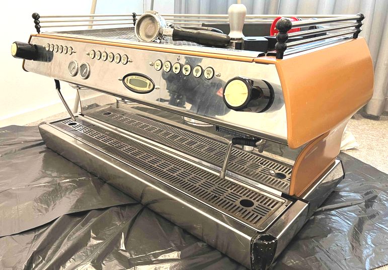 Machine à café LA MARZOCCO semi-automatisée 2 groupes_0