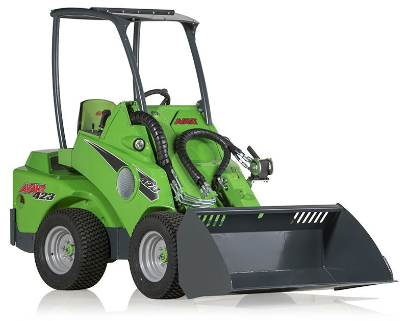 Série 400 - Chargeur compact et économique de 550 kg avec bras télescopique en option_0