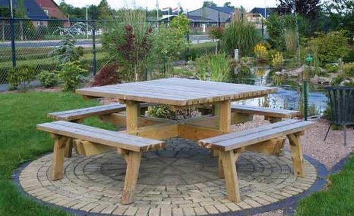 TABLE PIQUE-NIQUE EN BOIS CARREE SANS DOSSIER 8 PLACES 2022_0