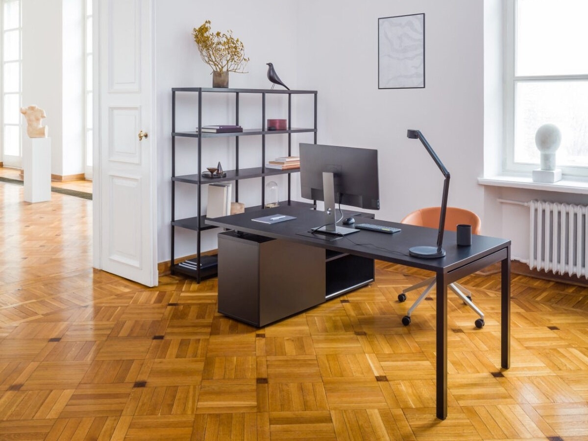 Bureau droit home office - OGI Y - design moderne et réglable en hauteur_0