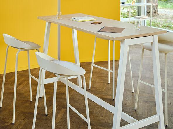 Table haute Mogi avec piètement en A métallique_0