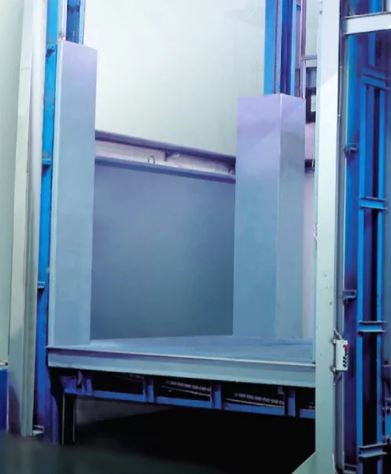 Ascenseur pour le transport des charges allant jusqu'à 6000 kg sans le transport de personnes et 2000 kg avec le transport de personnes -_0