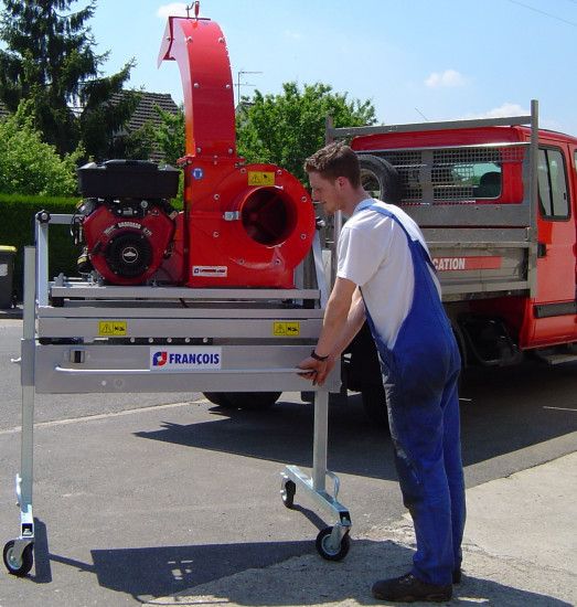 Aspirateur à feuilles - Kit Kaver - Pose et dépose par vérin hydraulique, monté sur roulettes pivotantes_0