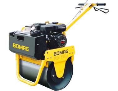 Rouleau compresseur BW 55 E Bomag - monocylindre à guidage manuel - 2.2 Kw Honda - 560 mm de largeur de travail_0