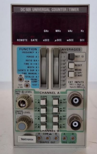 Dc509 - compteur universel /  minuteur  extension - tektronix - dc  135 mhz - mesures de fréquence_0