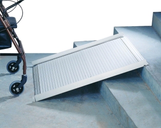 Rampe d'accès enroulable 90 cm - aluminium anti-corrosion - 826102_0