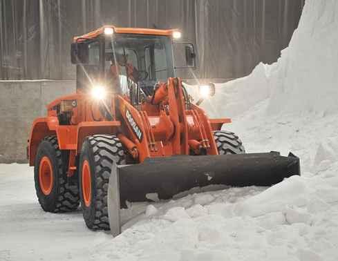 Chargeuses sur pneus DOOSAN DL250-3 et DL250-3 TC - moteur puissant - godet de 1.9 à 5m3_0