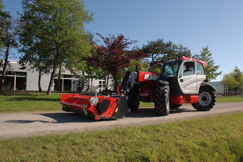 Balayeuse ramasseuse 2 en 1 scc 2050 + /manitou_0