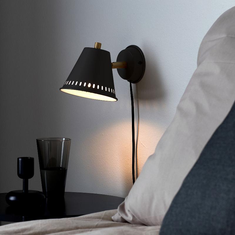 NORDLUX APPLIQUE PINE AVEC PRISE, NOIRE
