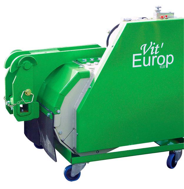 Broyeur BSR600 - 18 KW/25 cv - Moteur Hydraulique - Vitesse de travail 4 km/h_0