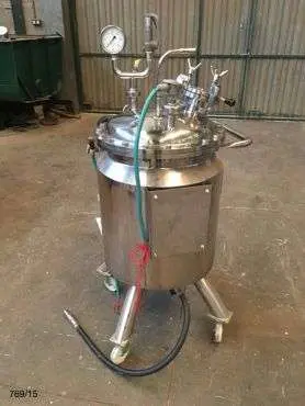 Réservoir en acier inoxydable de 100 litres avec double enveloppe d'occasion_0