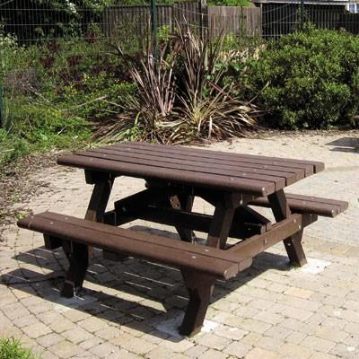 Table pique-nique en matériaux recyclés - DMC Direct - résistant aux intempéries et UV_0