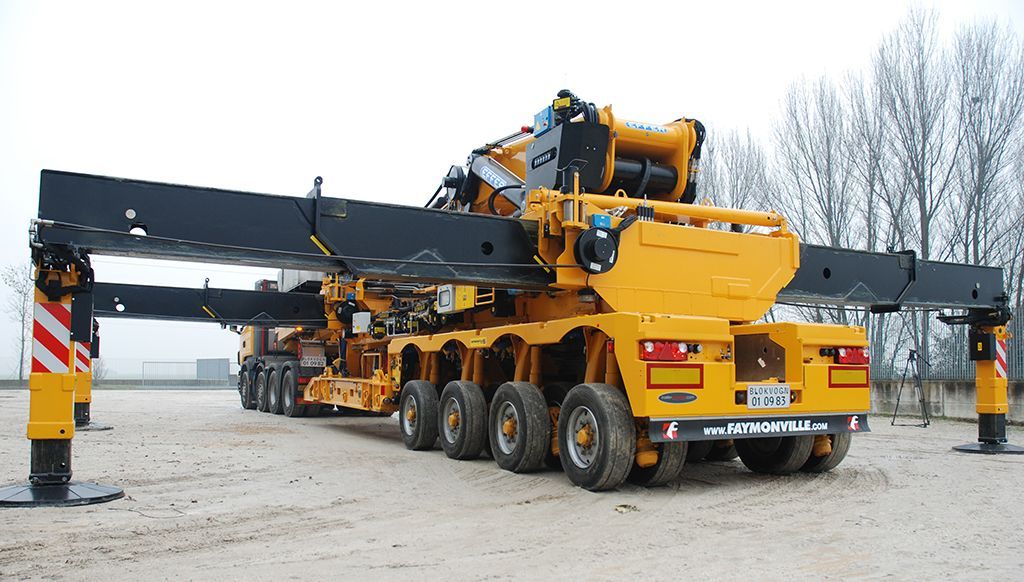Grue auxiliaire Big 3000 - Effer - capacité de levage 30 à 300 txm - performances exceptionnelles_0
