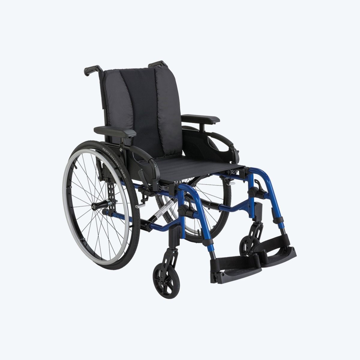 Fauteuil roulant manuel Action 3 NG Light - Invacare - ultraléger, châssis pliant et dossier fixe_0