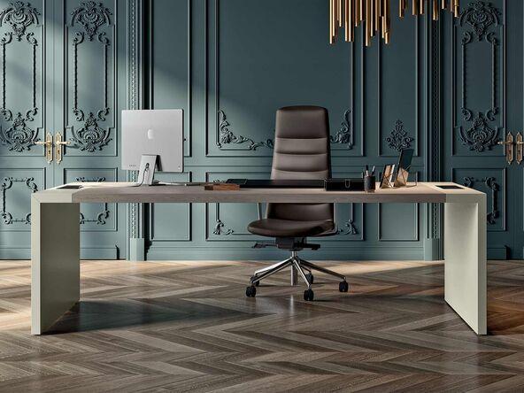 Bureau de direction contemporain en bois avec large plan de travail fabriqué en Italie_0