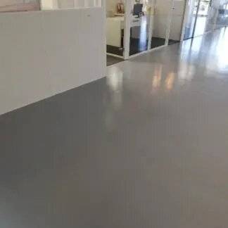 Peinture de sol bi-composante en phase aqueuse pour l'intérieur_0