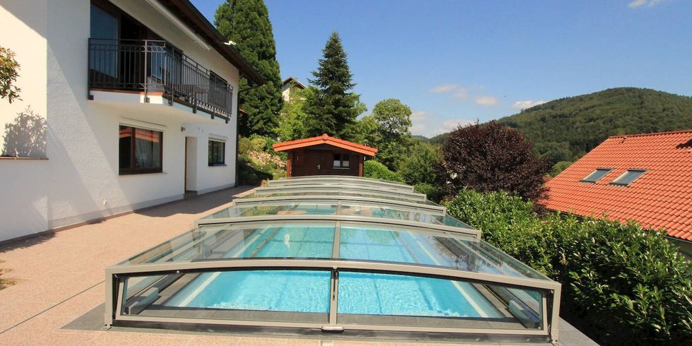 Abri piscine bas Limone Slim - télescopique - verre feuilleté sécurité - cadre discret - RAL 9007 gris métallisé_1