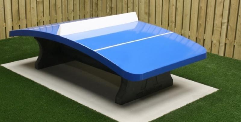 FOOTVOLLEY COURT EN BÉTON - Table incurvée style ping-pong en béton de 1385 kg_0