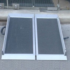 Rampe pour PMR - longueur ajustable de 70 à 120 cm_0