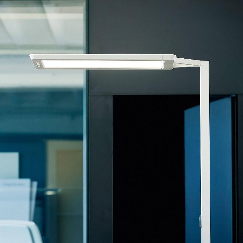 WALDMANN LAMPADAIRE LED YARA.SINGLE CCT, BT, LTX, ARGENTÉ