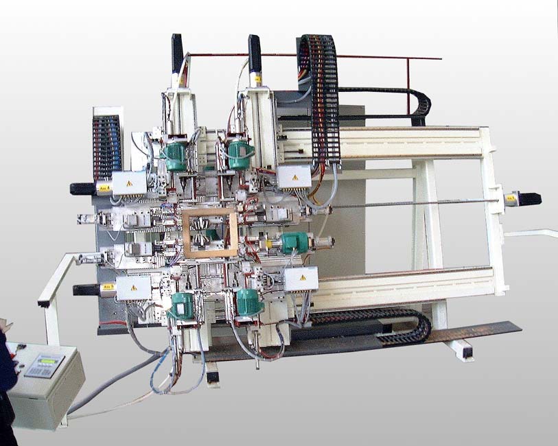 Cadreuse-perceuse-visseuse CNC - Assemblage mécanique rapide et précis pour menuiseries bois_0