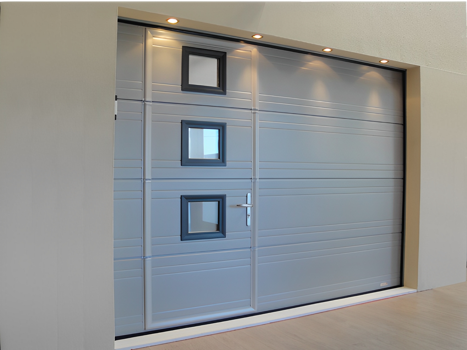 Porte de garage sectionnelle gis 7040 / motorisée / ouverture plafond / avec portillon et hublot / isolation thermique_0