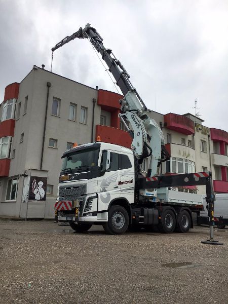 Grue auxiliaire Cormach série 95000 e HP E3 - pression 330 bar - capacité 21590 kg_0