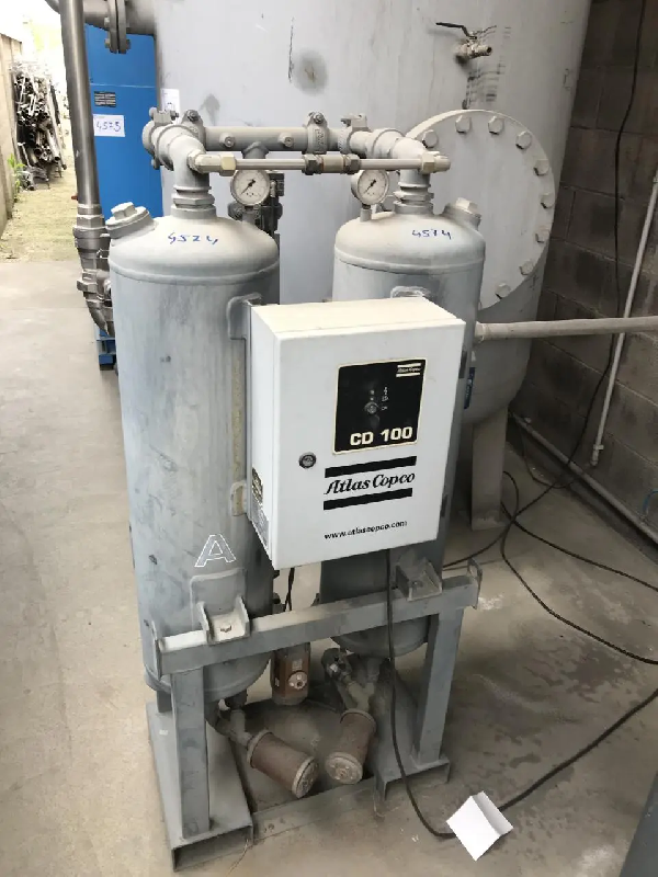 Compresseur atlas copco cd100 & cd60 d'occasion avec cuve en fer 4 000 litres - référence                        :                         c4574_0