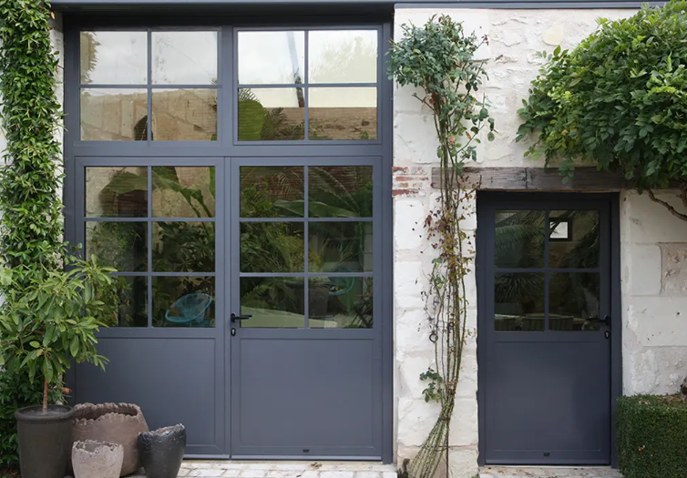 Baies vitrées et verrières sur-mesure - Menuiseries classiques aluminium - GRI Fabricant_0