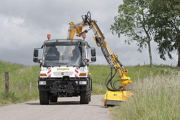 Épareuse Musketier-Y - Herder - largeur de travail 120 cm - porté jusqu'à 7 mètres_0