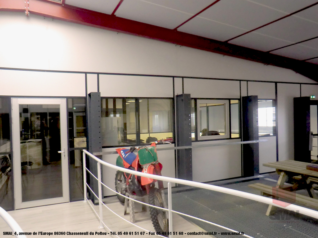 Plateforme / mezzanine avec cloisons pour bureaux_0