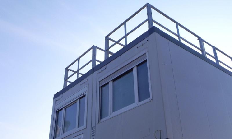 Garde-corps en toiture, version monobloc en acier galvanisé à chaud_0
