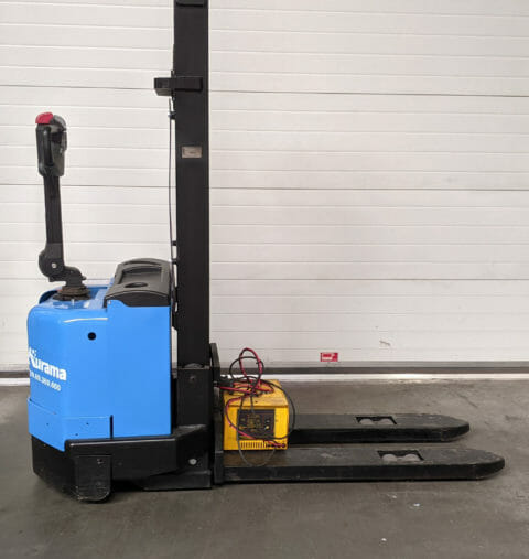 Gerbeur électrique Toyota 7SM12 - Électrique, 2700 mm de levage, 1200 kg de capacité_0