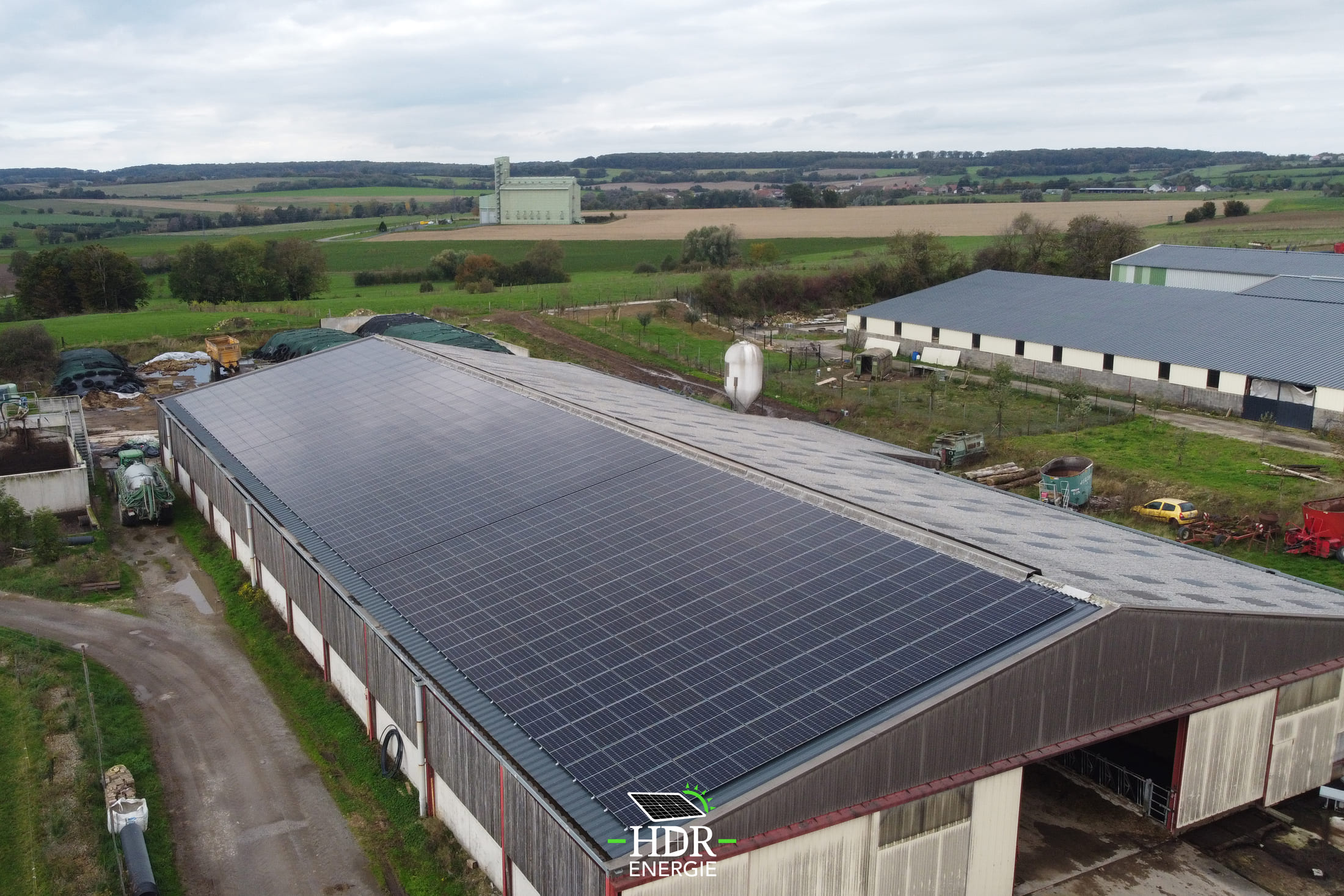 Hangar photovoltaïque  agricole - 468 panneaux - 1200m² - 208kWc_0