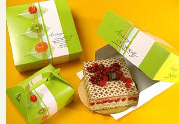 Actualités pâtisserie - Gamme d'emballages pour le printemps et l'été - Boîtes entremets, boîte 'bag' et papier d'emballage_0
