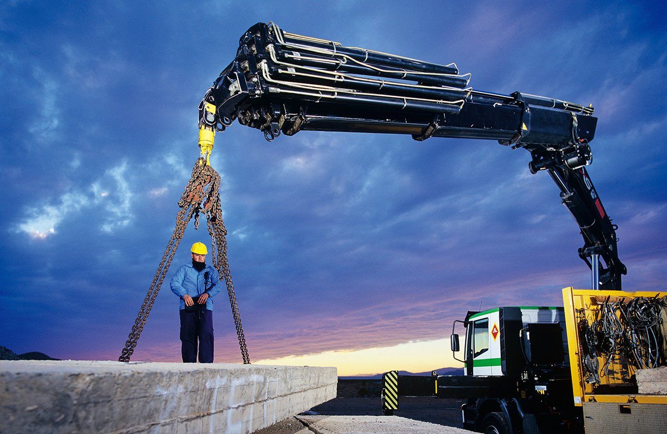 Grue auxiliaire Hiab XS 477 HiPro - portée hydraulique de 11 à 25,9 m - 44 tm avec commande à distance_0