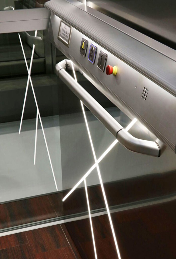 Mini-ascenseur d'intérieur - structure aluminium légère et élégante - installation sur plancher existant_0