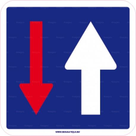 Panneau carré de signalisation route prioritaire pour ce sens - Référence 4ME12760-24810_0
