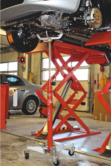 Vérin de fosse Würth - capacité 300 à 1000 kg - commande au pied et manuelle, grandes roues pivotantes_0