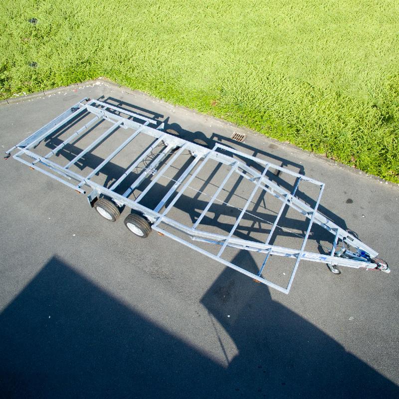 TH 8m40 x 2m44 Plateau 2 essieu x 1800 kg_0