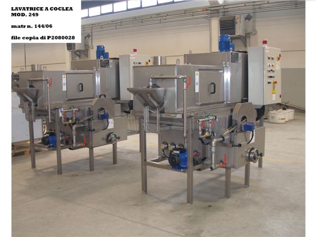 Machine de nettoyage vis d'Archimède - dégraissage de pièces métalliques avec eau et détergent_0