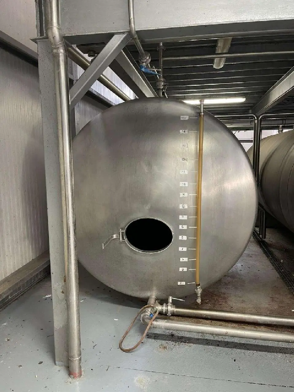 Cuve inox d'occasion 15 000 litres avec agitation_87_0