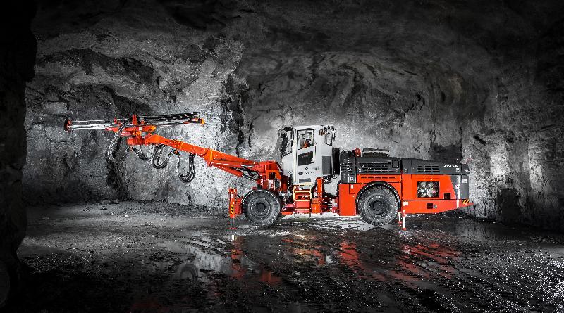 Jumbos pour tunnel Sandvik DT912iD - diesel-hydraulique avec bras grande portée_0