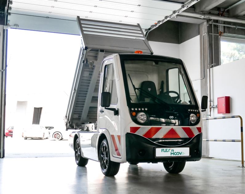 Véhicule utilitaire électrique Metro - Compact, modulable avec options de carrossage et intégration de données_0