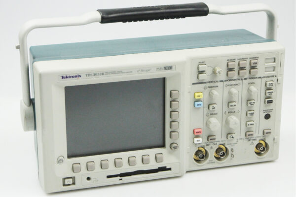 Tds3032b - Oscilloscope numérique Tektronix - 300 MHz - 2 canaux - Écran LCD couleurs_0