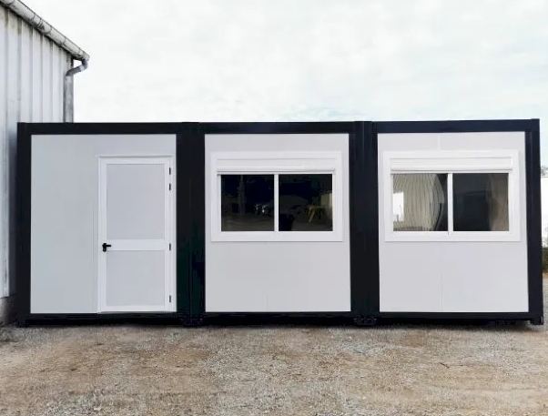 Blocs modulaires et bungalows disponibles sur 1, 2 ou 3 niveaux, adaptables en bureaux, salles de réunion, vestiaires ou locaux sociaux_0